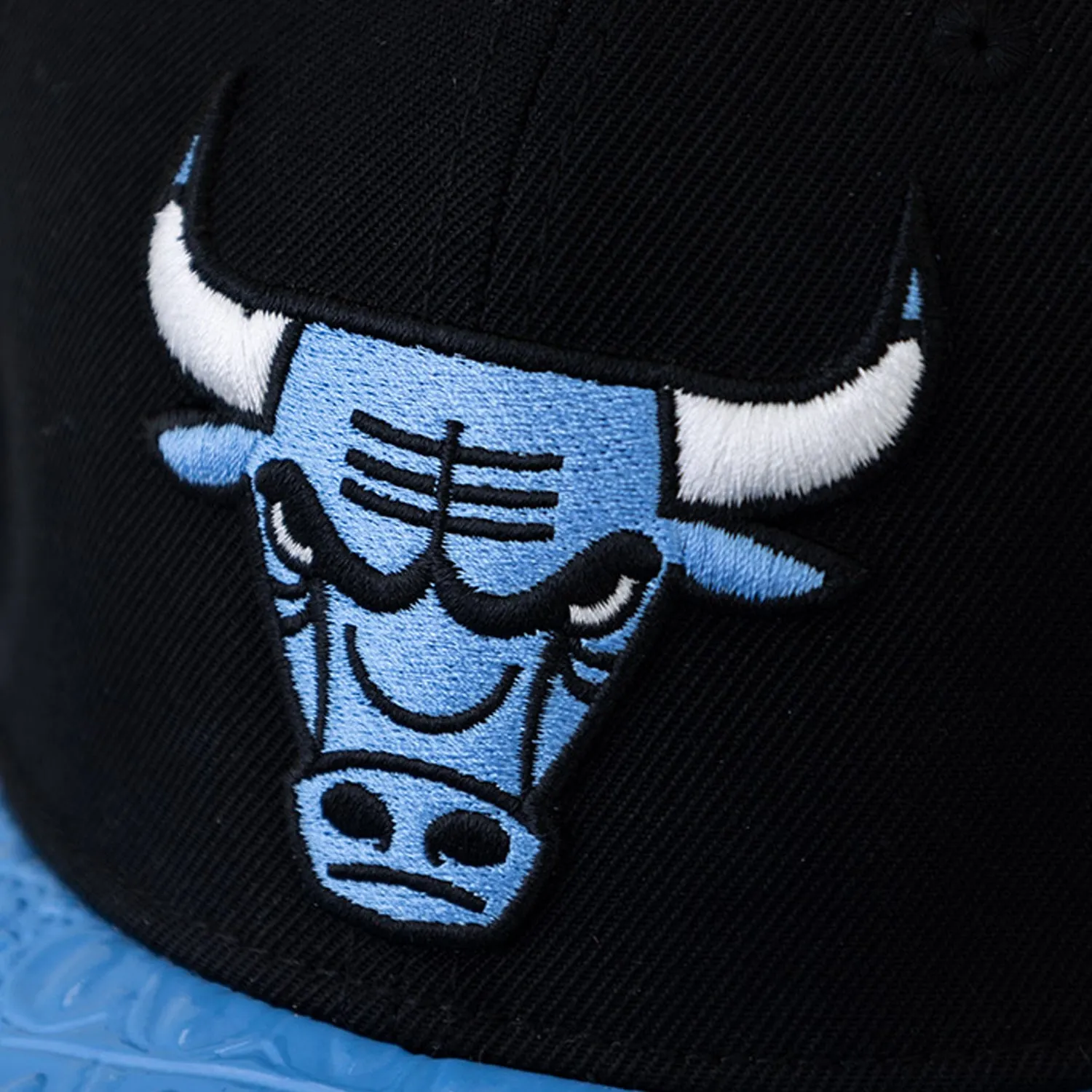 Chicago Bulls NBA Leather Visor Wool Snapback Hat