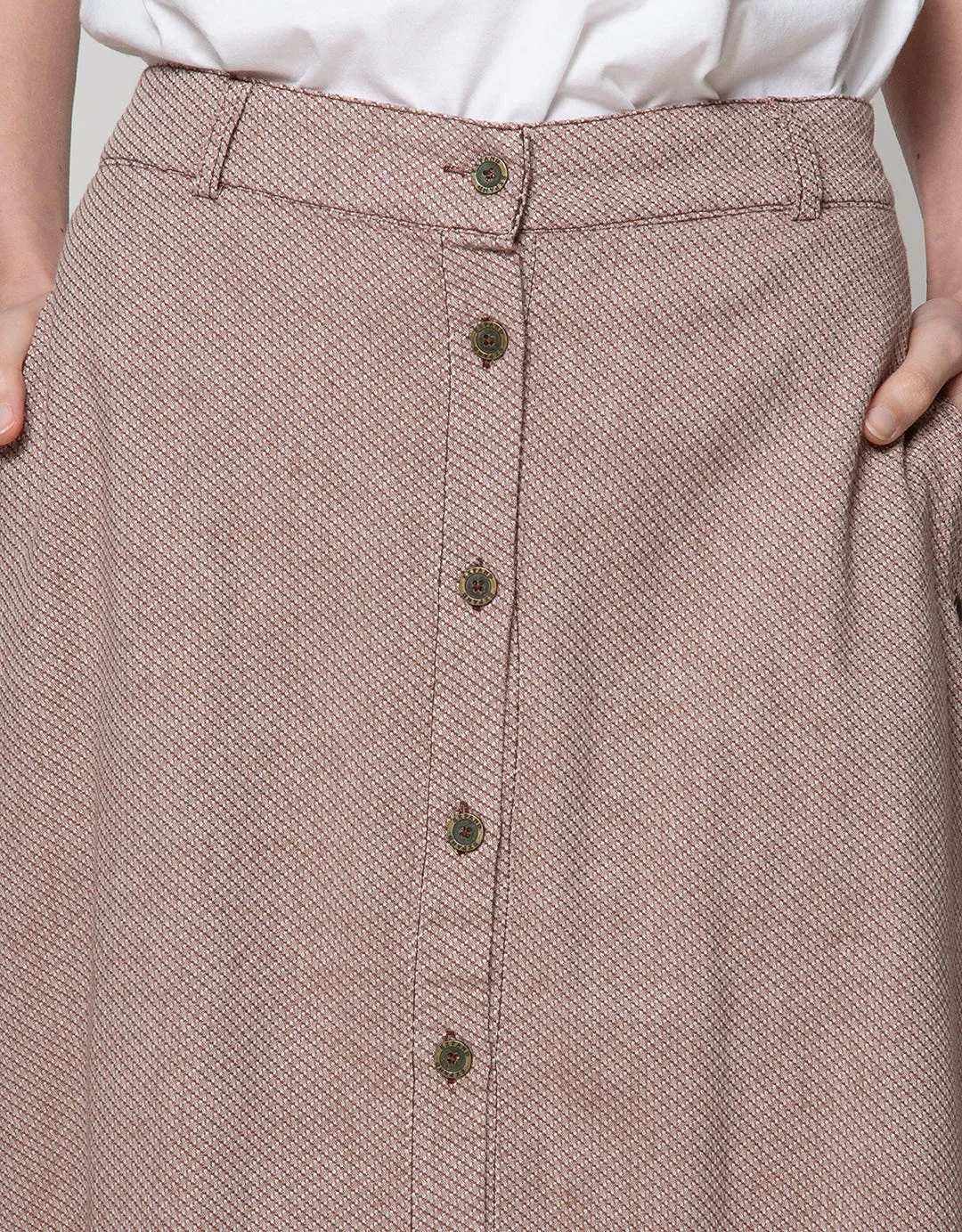 Expand Skirts