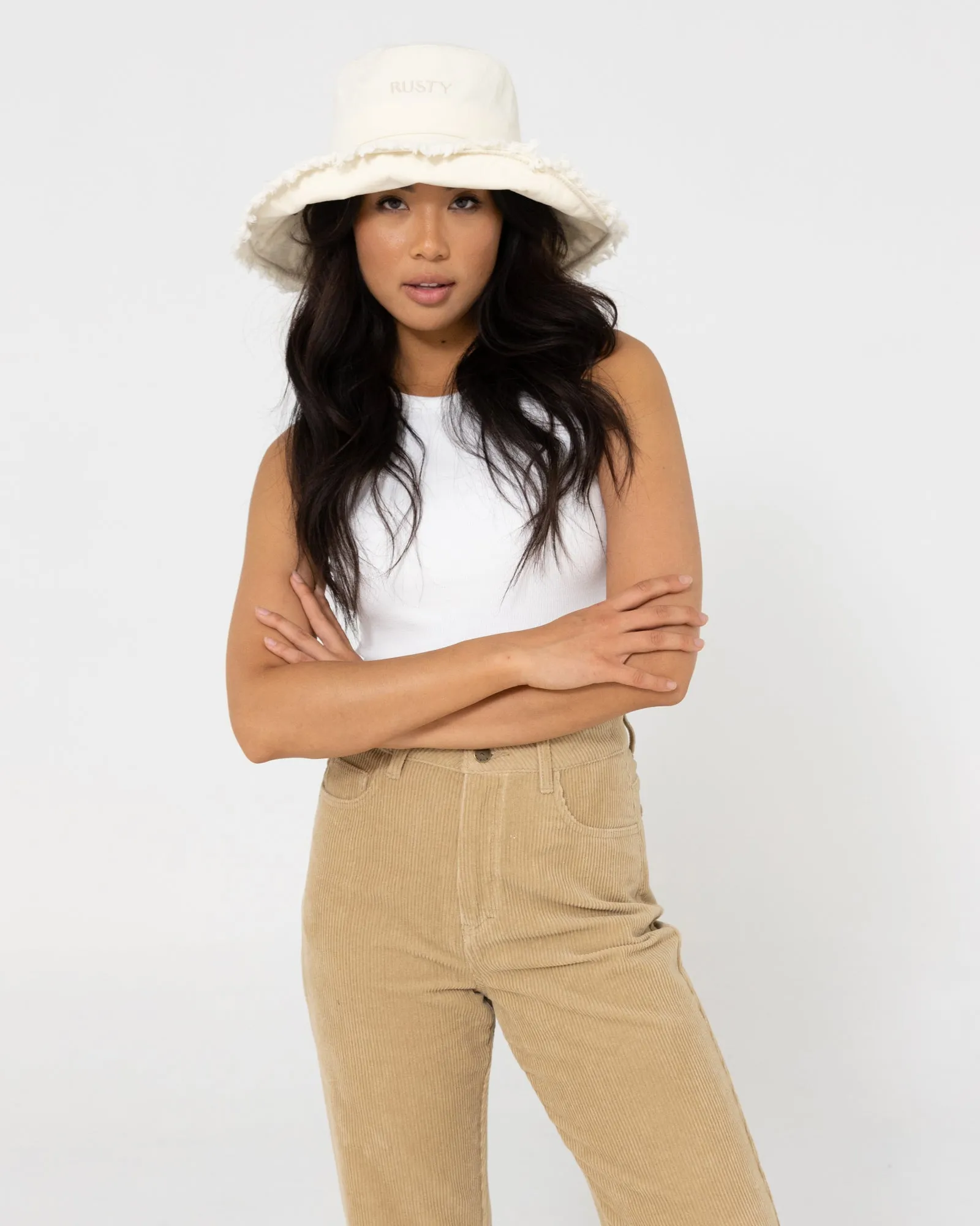 Gleam Wide Brim Bucket Hat