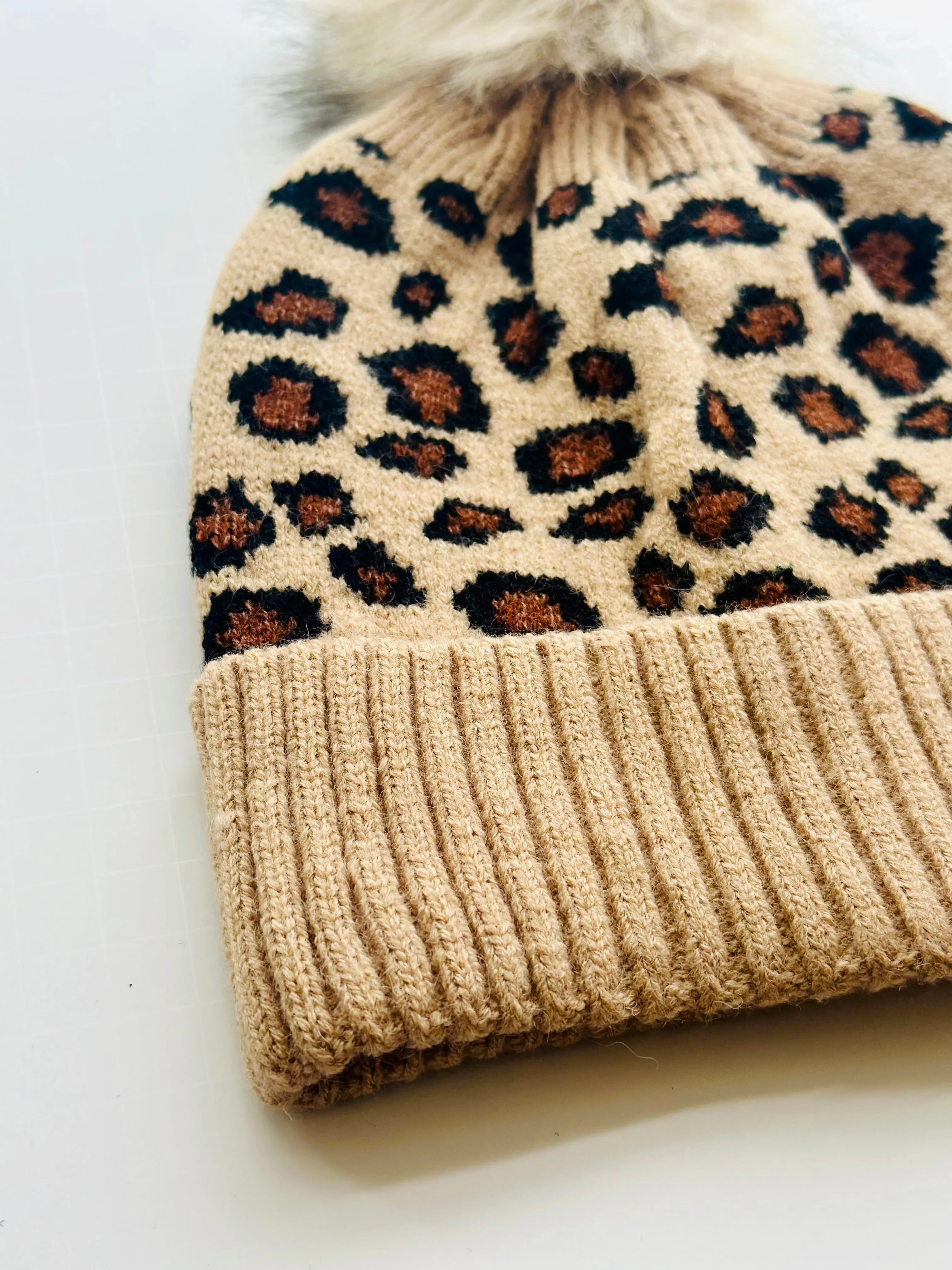 H58 LEOPARD RIB BEANIE