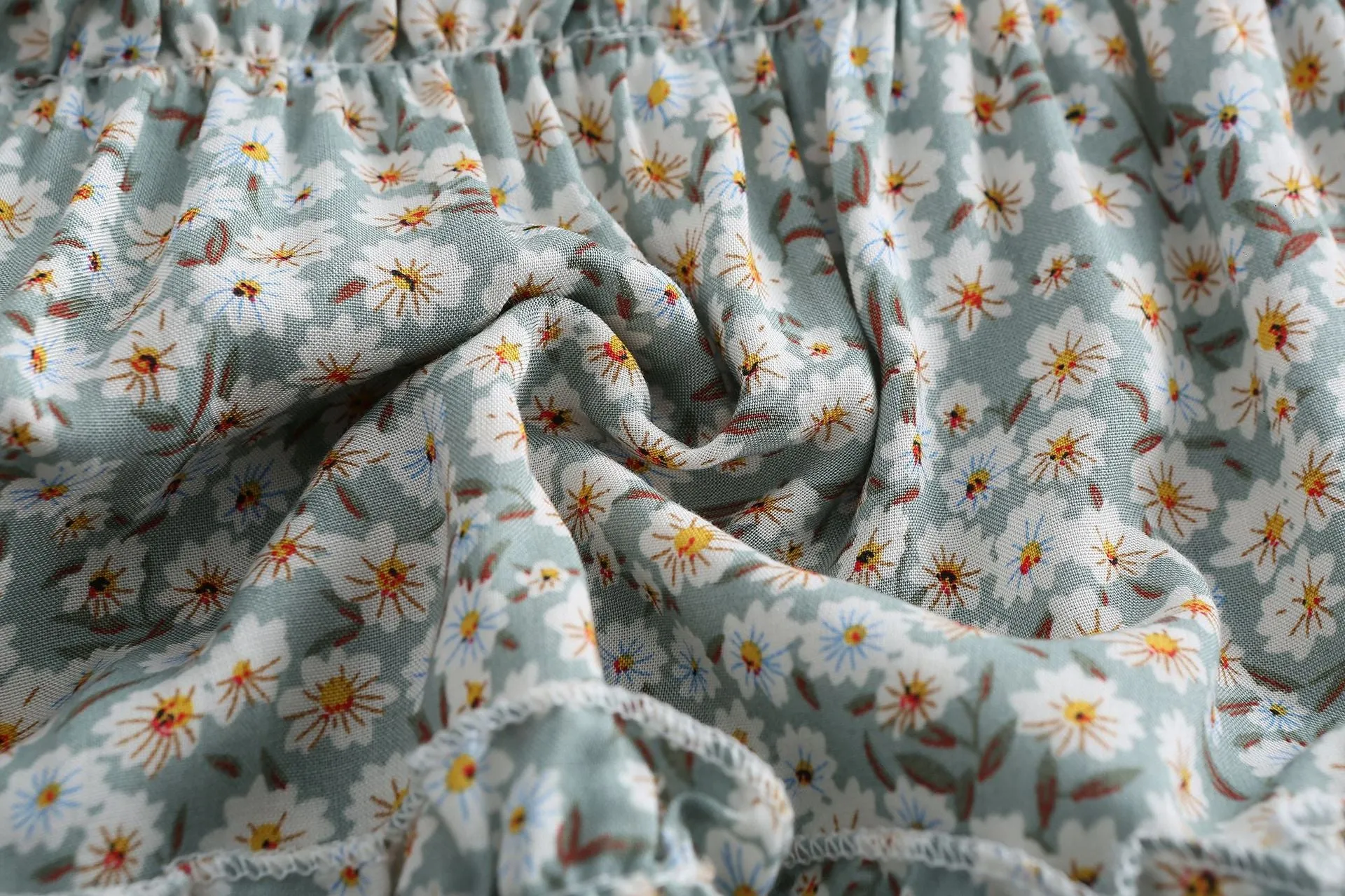 High-waisted Beach Floral Ruffled Skirt