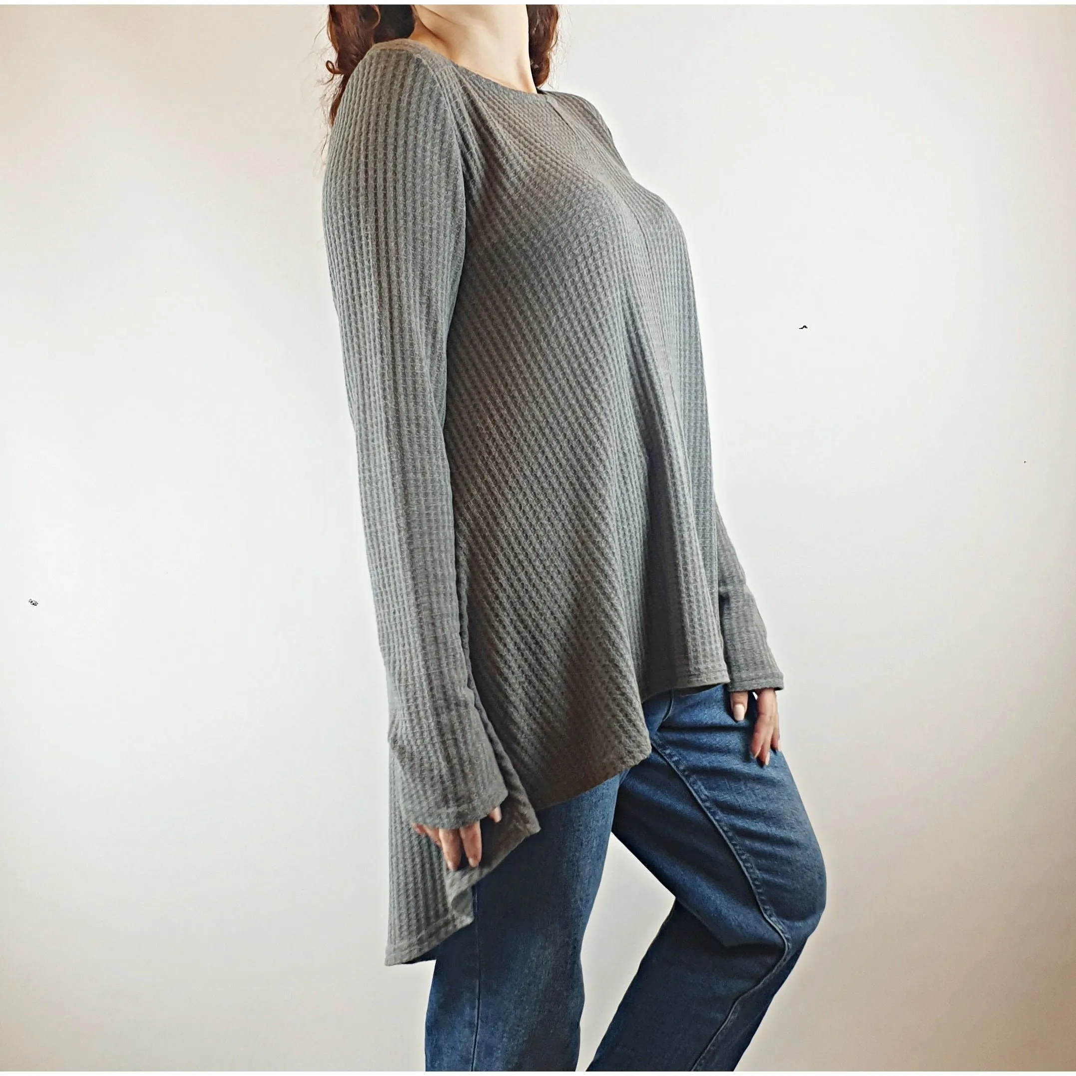 Leoni grey long sleeve oversize top / jumper size S (best fits size 10)