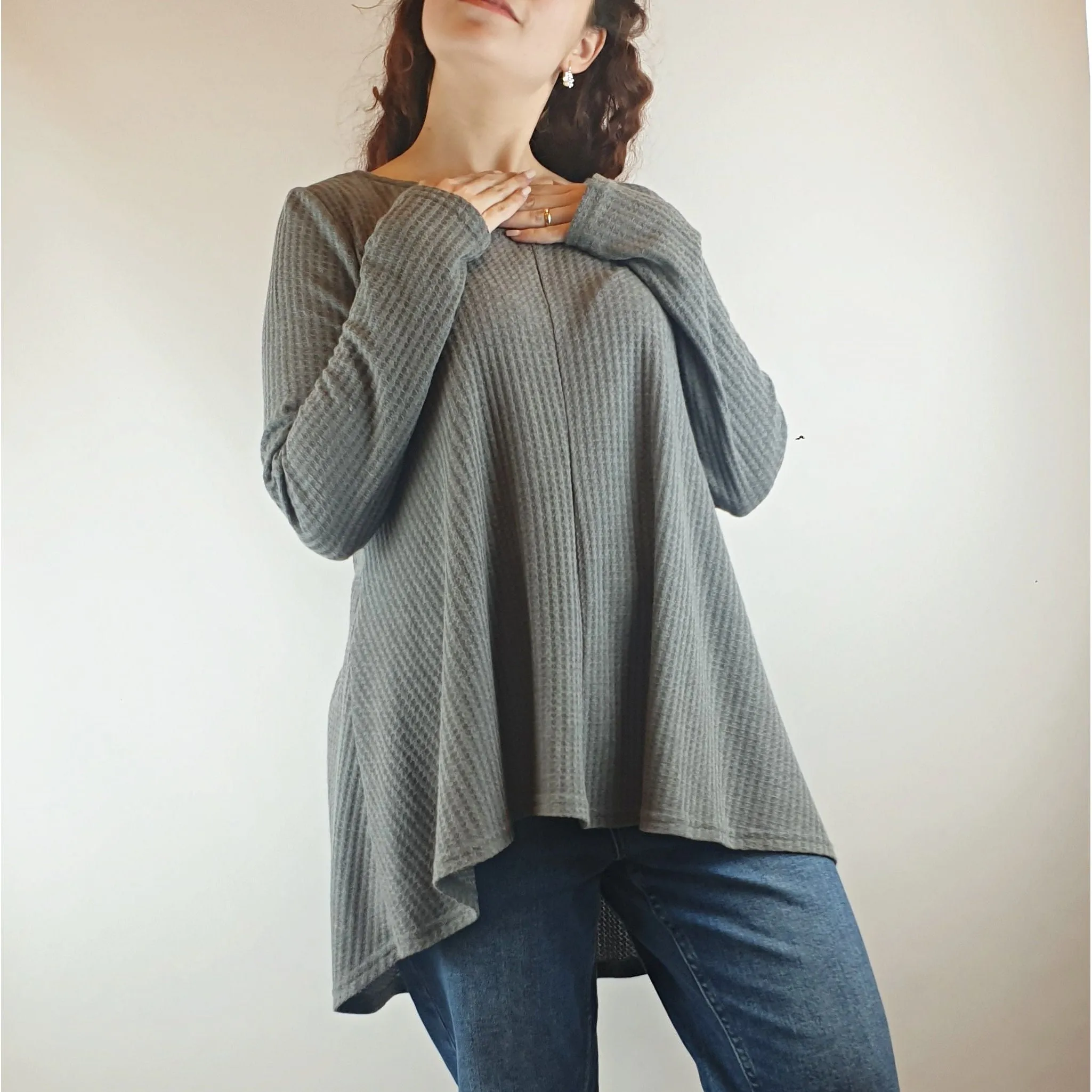 Leoni grey long sleeve oversize top / jumper size S (best fits size 10)