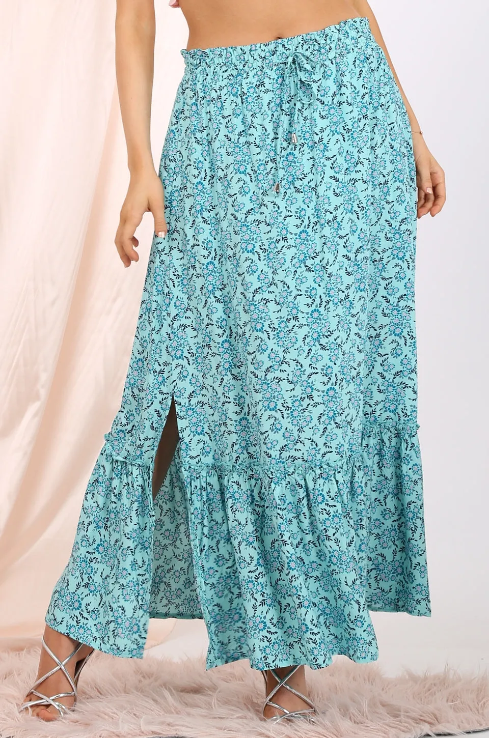 MISS PINKI Parker maxi skirt in blue floral