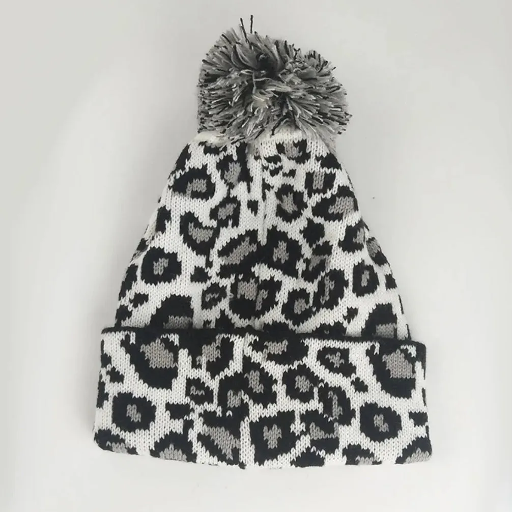 Pom Pom soft leopard beanie