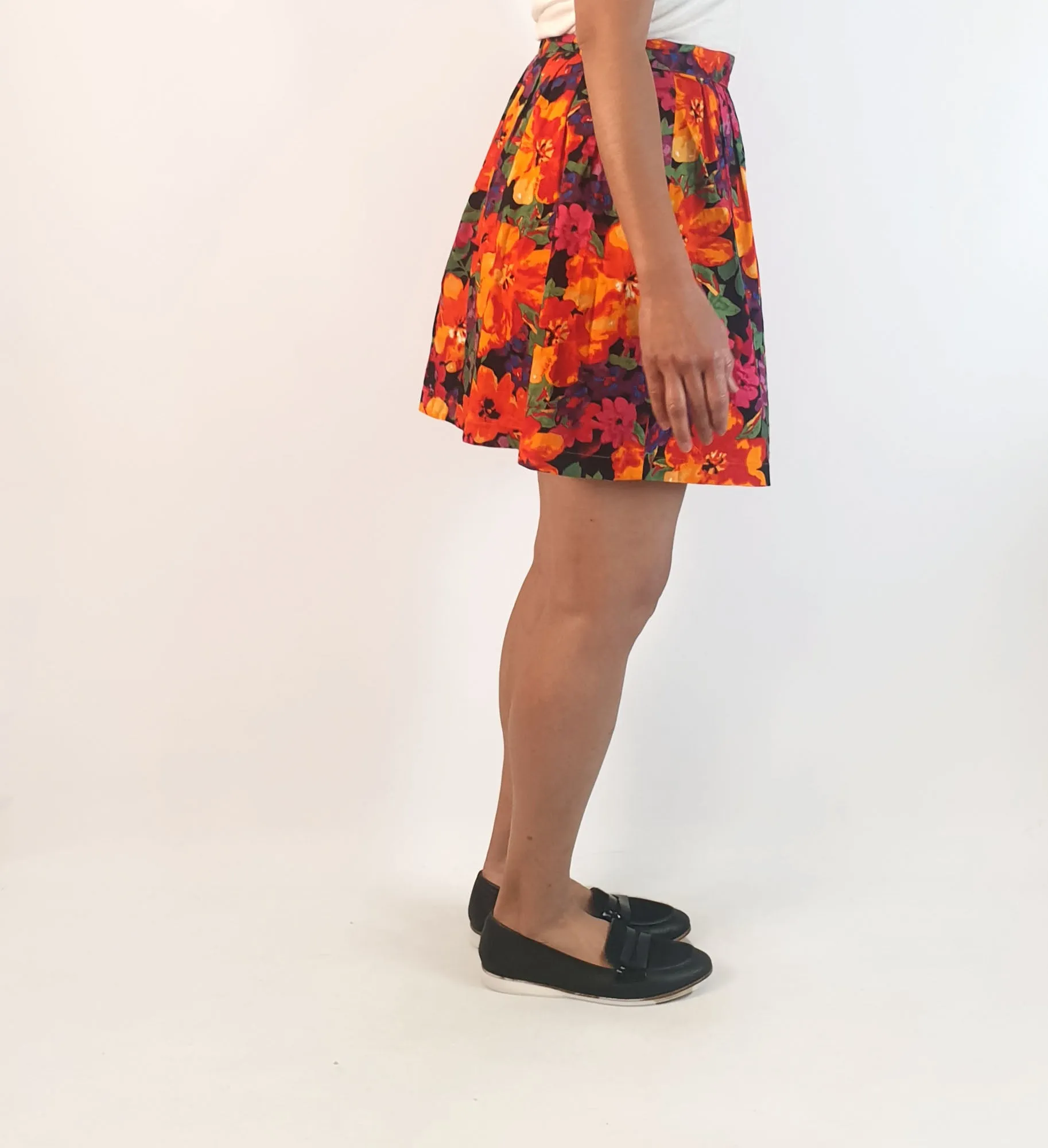Princess Highway fun floral skirt size 10