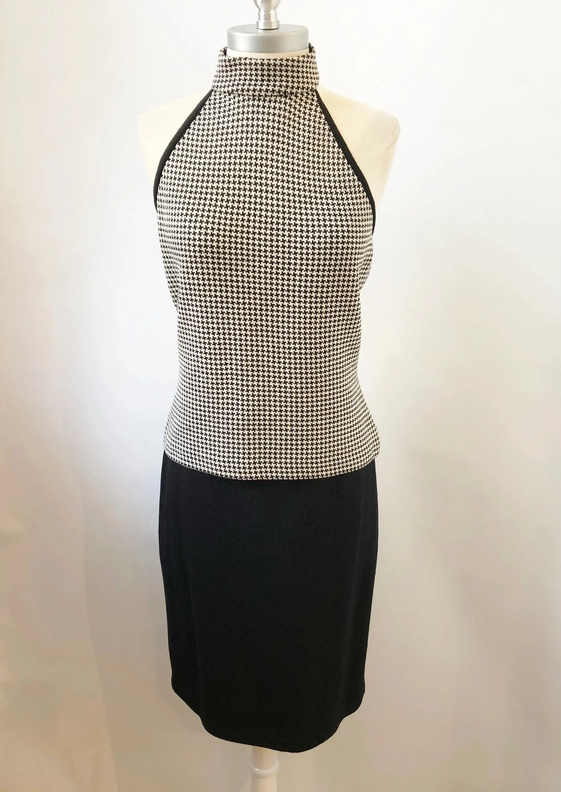 St. John Knit Skirt Size 14