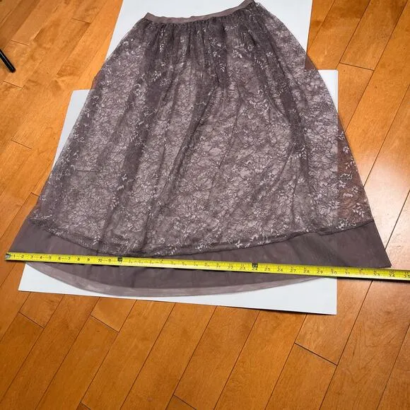 Victoria’s Secret Floral Lace Floral Midi Length Skirt Womens Medium Purple