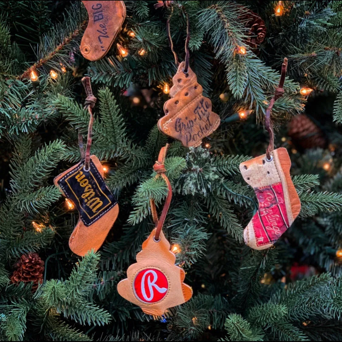 Vintage Baseball Glove Ornament Set