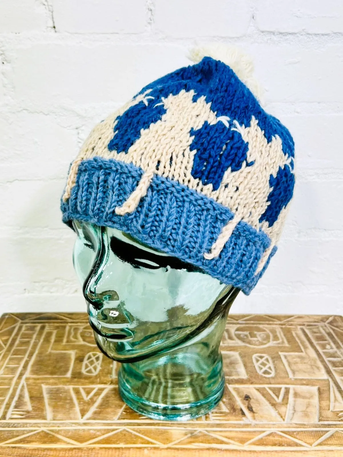 Wool Cat Pattern Bobble Hat