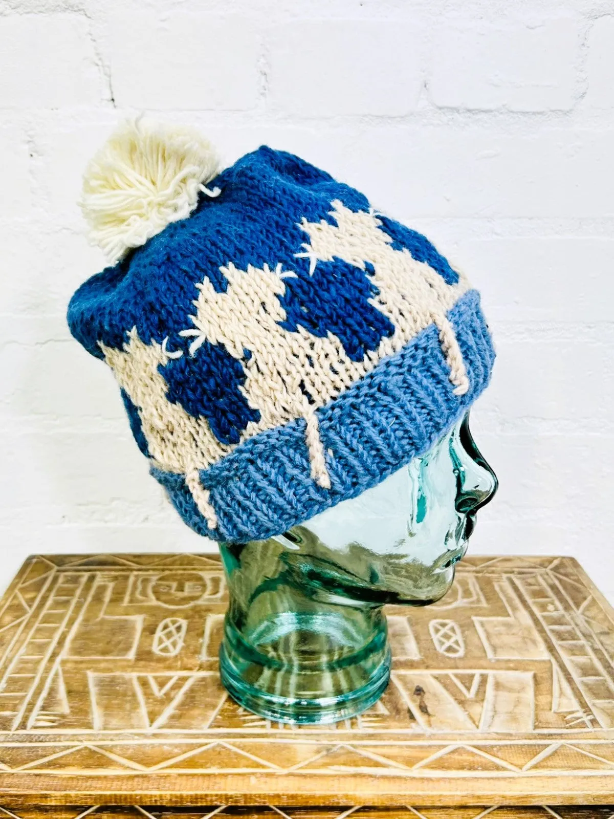 Wool Cat Pattern Bobble Hat
