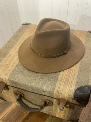 wool hat | tan